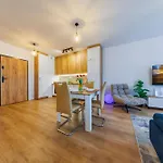 Zenith Residence- Centre, Free Parking By Staynest * 제수프