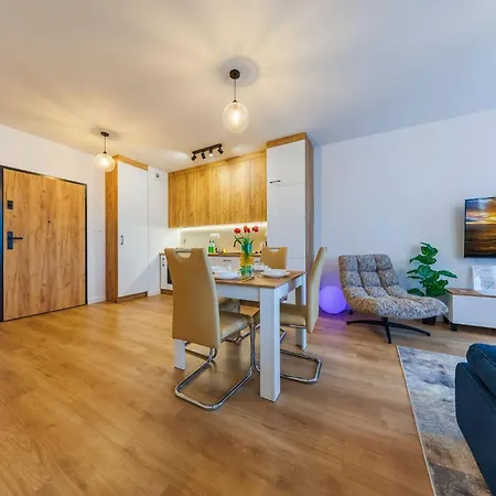 Zenith Residence- Centre, Ac, Free Parking By Staynest * Rzeszow