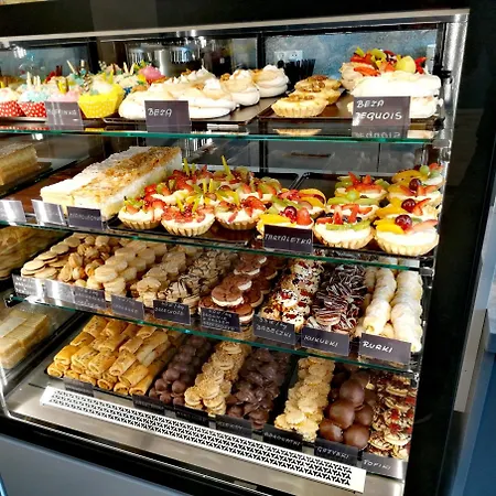 Zenith Residence- Centre, Free Parking By Staynest Apartment