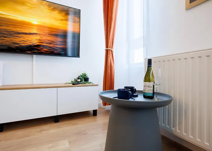 Zenith Residence- Centre, Free Parking By Staynest