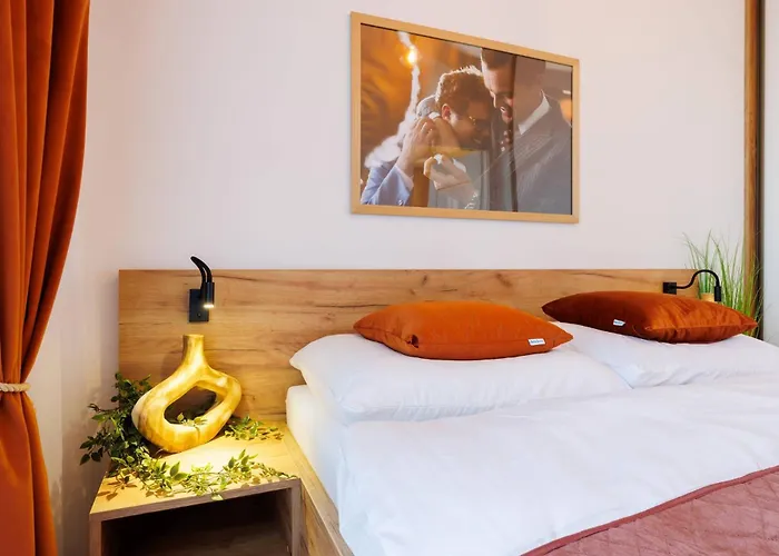 Zenith Residence- Centre, Free Parking By Staynest Apartment